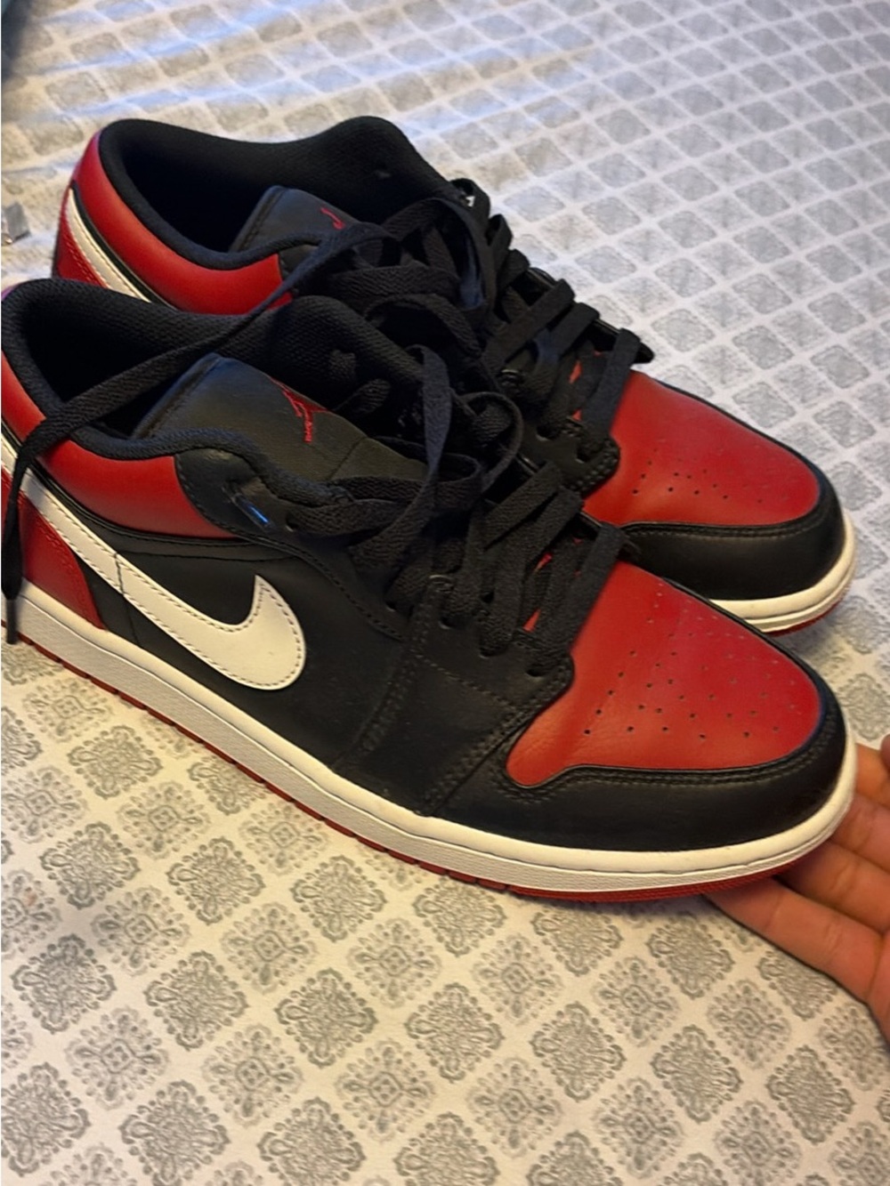 Men's Black & Red Low-Top Sneakers with White Swoosh